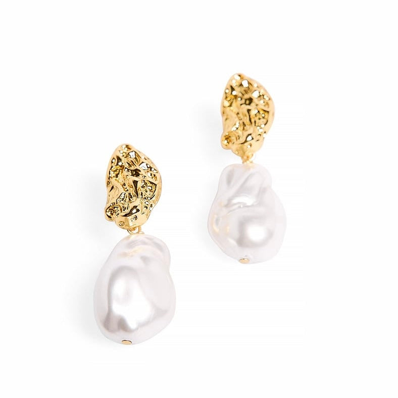 Sculpted Pearl Earrings